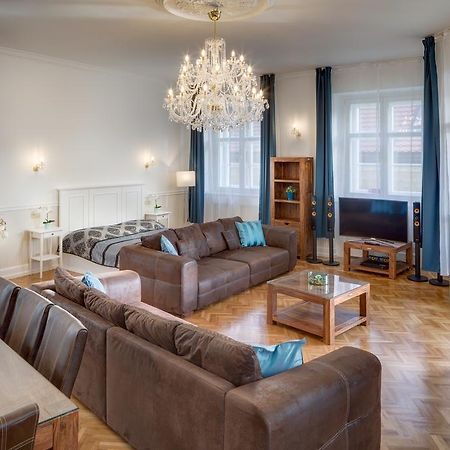 Smetanovo Nabrezi - Riverview Old Town Apartment Prága Kültér fotó