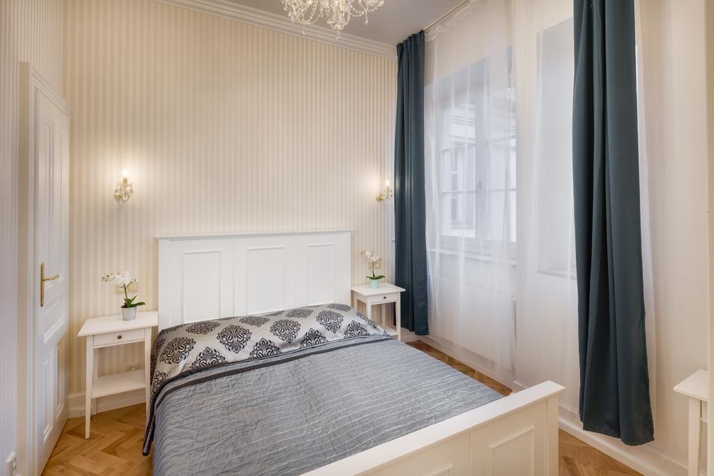 Smetanovo Nabrezi - Riverview Old Town Apartment Prága Kültér fotó