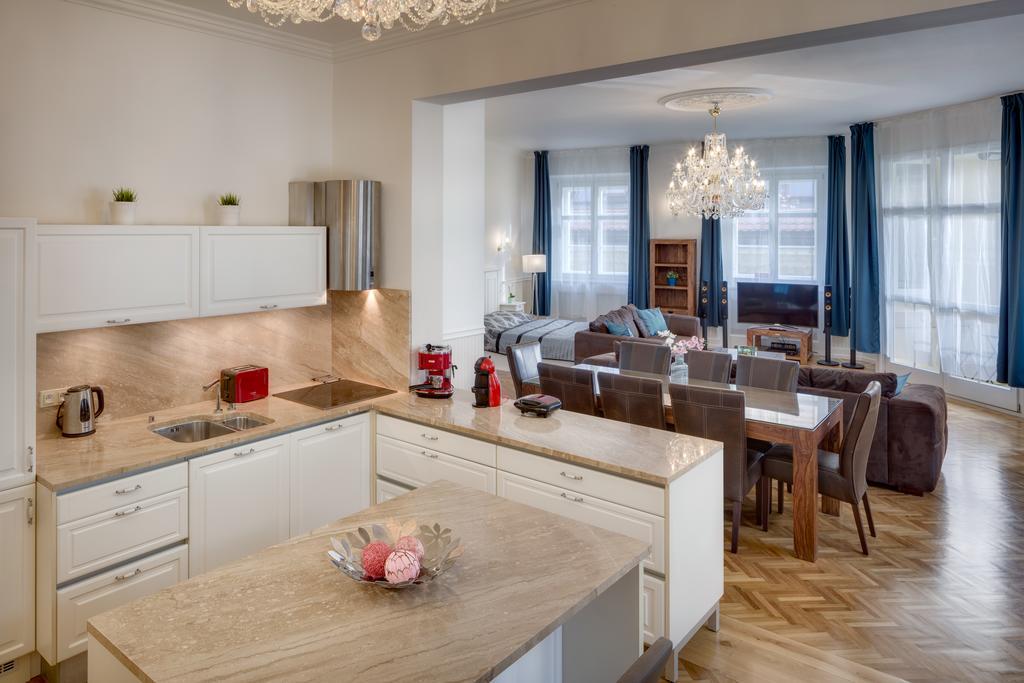 Smetanovo Nabrezi - Riverview Old Town Apartment Prága Kültér fotó